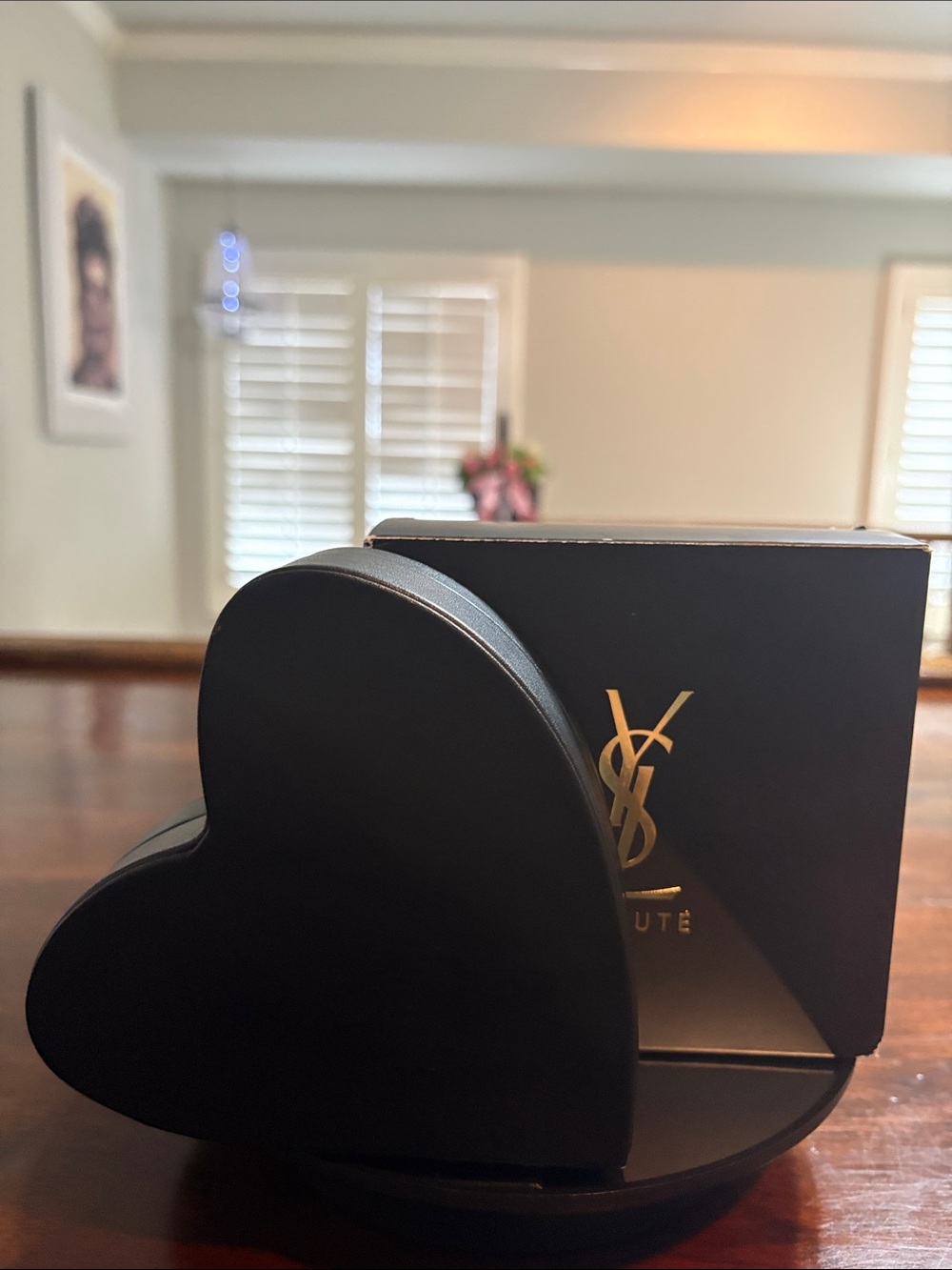 YVES SAINT LAURENT Black Heart-Shaped Makeup Case w/Mirror - Picture 2 of 8
